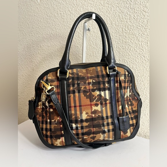 Burberry Handbags - Burberry Camouflage check orchard bag